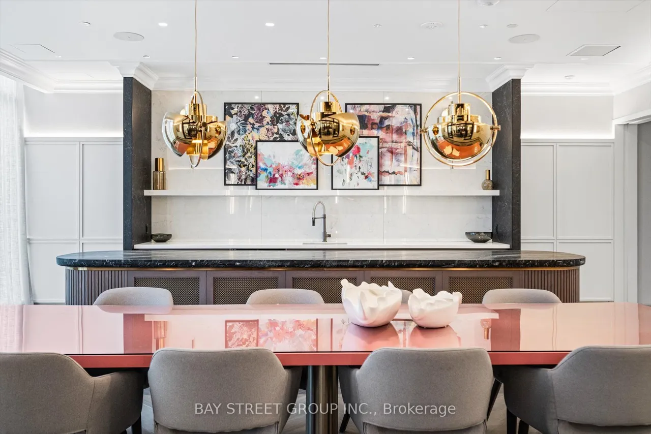 30 Inn On The Park Drive — photo 42