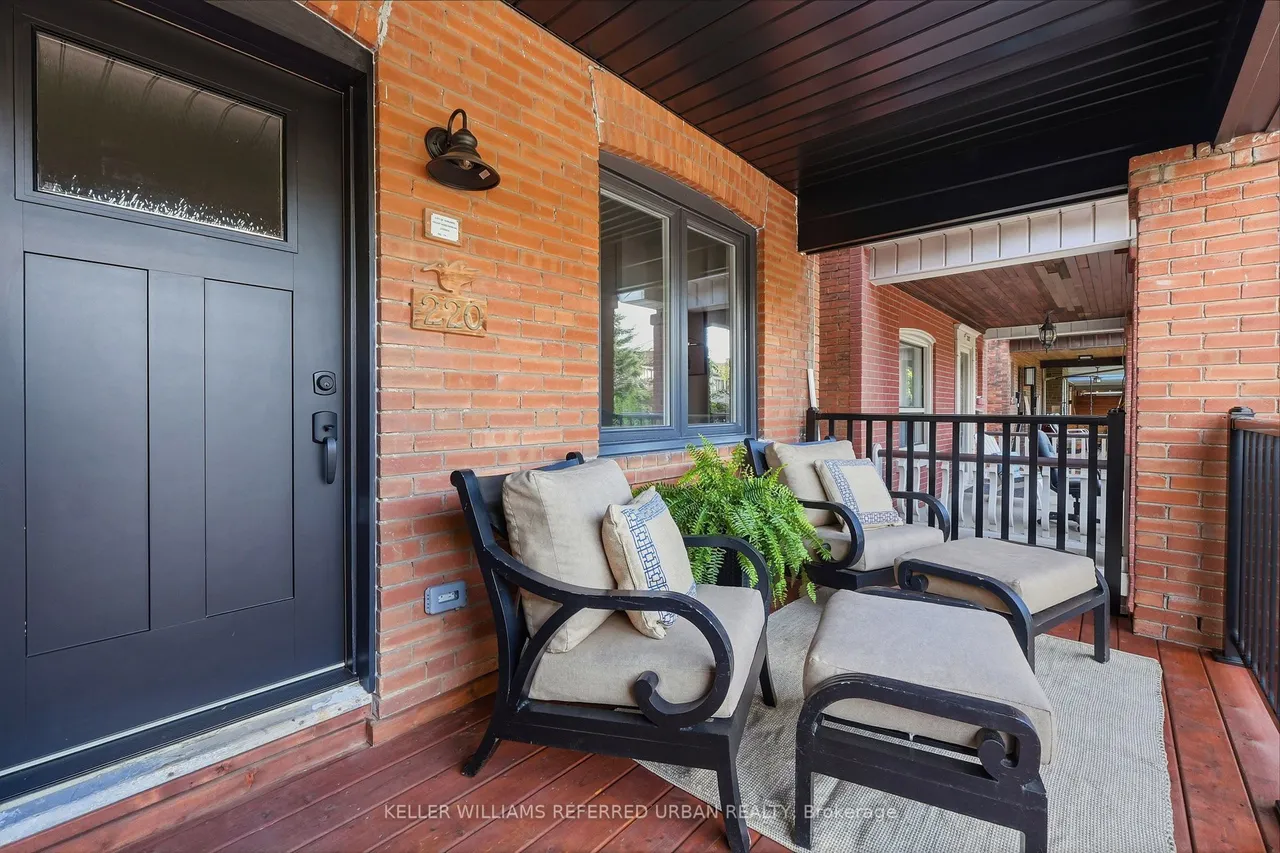 220 Westmount Avenue — photo 3