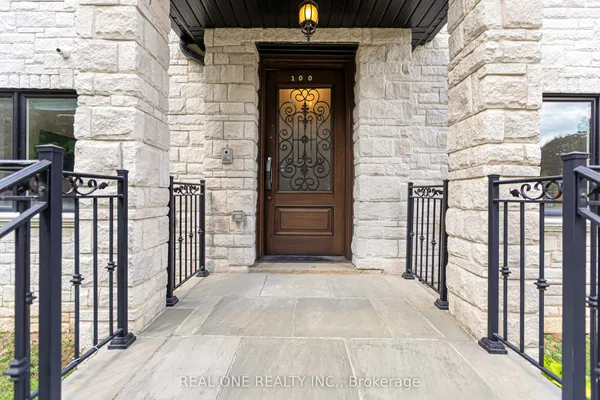 100 Ridelle Avenue — photo 2
