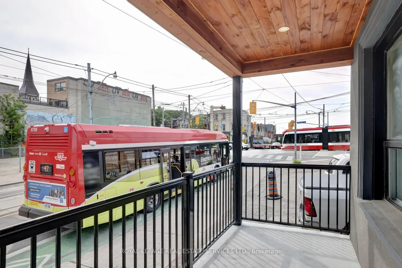 234 Lansdowne Avenue — photo 3