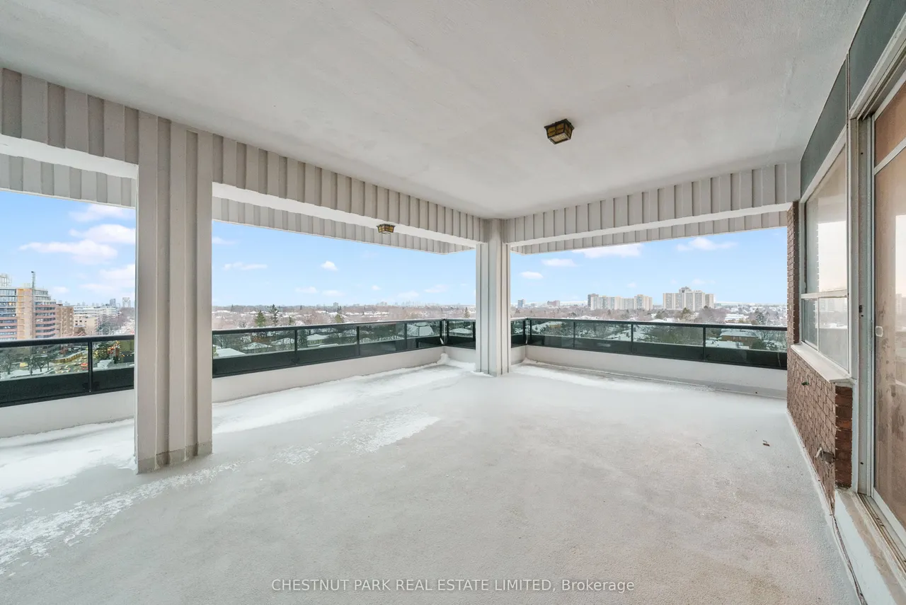 2600 Bathurst Street — photo 32