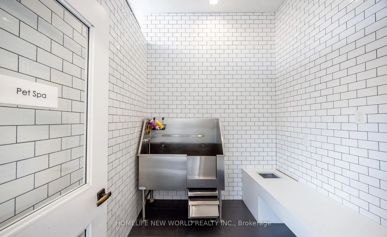 783 Bathurst Street — photo 12