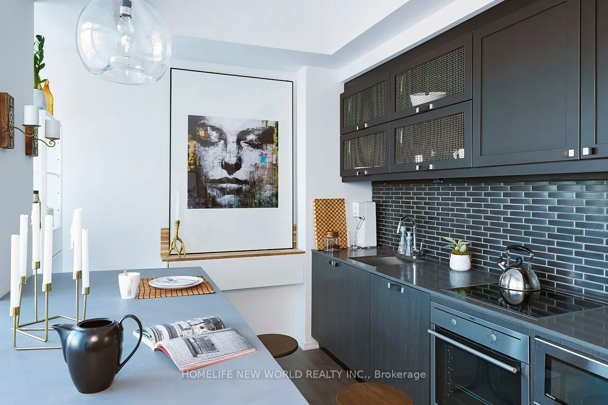 783 Bathurst Street — photo 3
