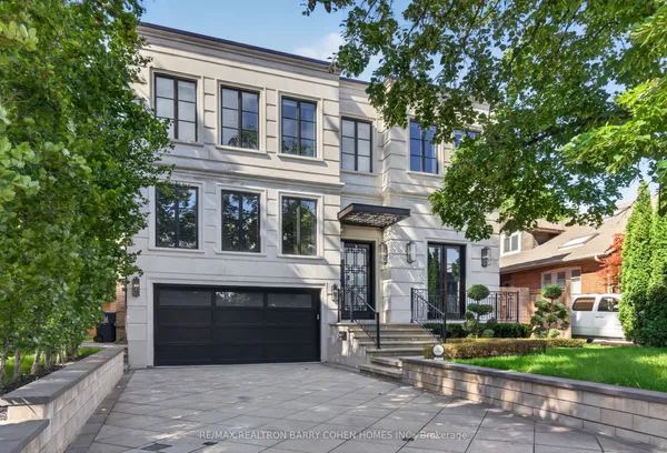 154 Yonge Boulevard