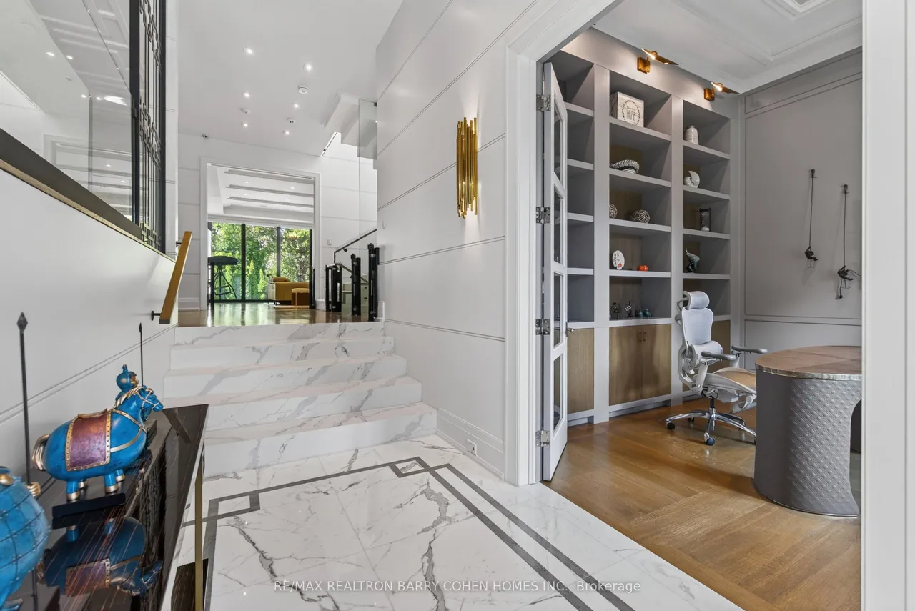 154 Yonge Boulevard — photo 3