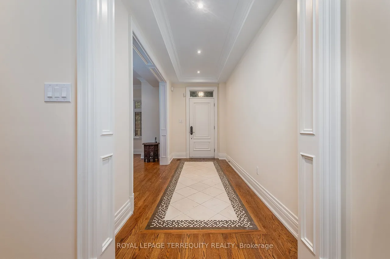 329 Walmer Road — photo 3