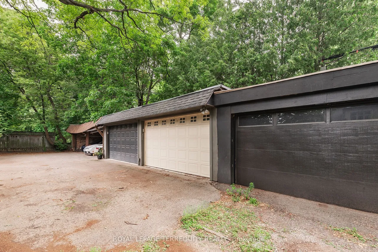 329 Walmer Road — photo 49