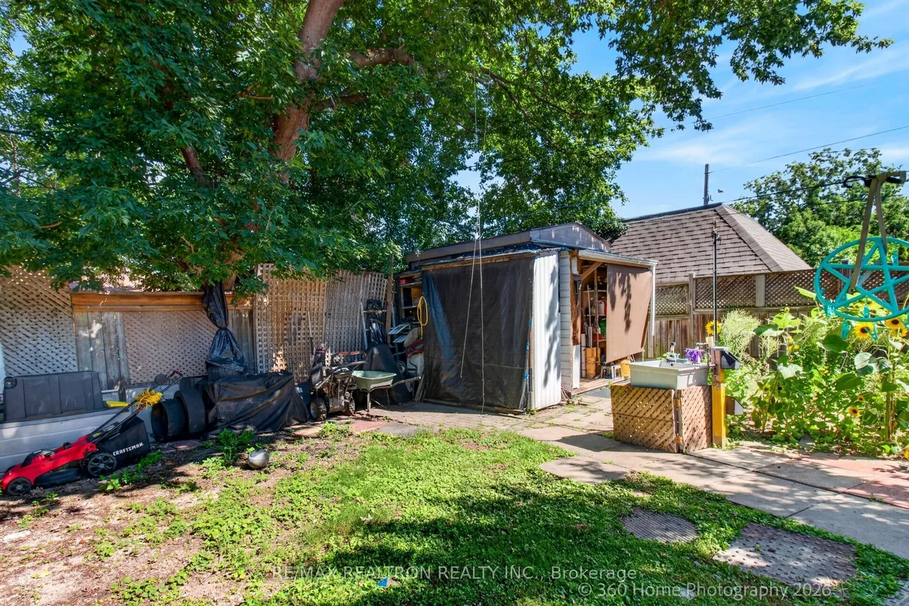 84 Ranee Avenue — photo 25