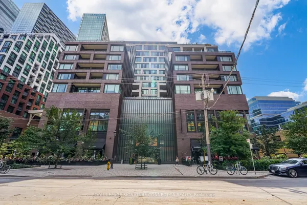 455 Wellington Street W