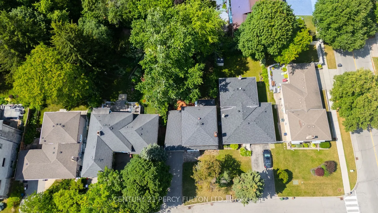 6 Donna Court — photo 2