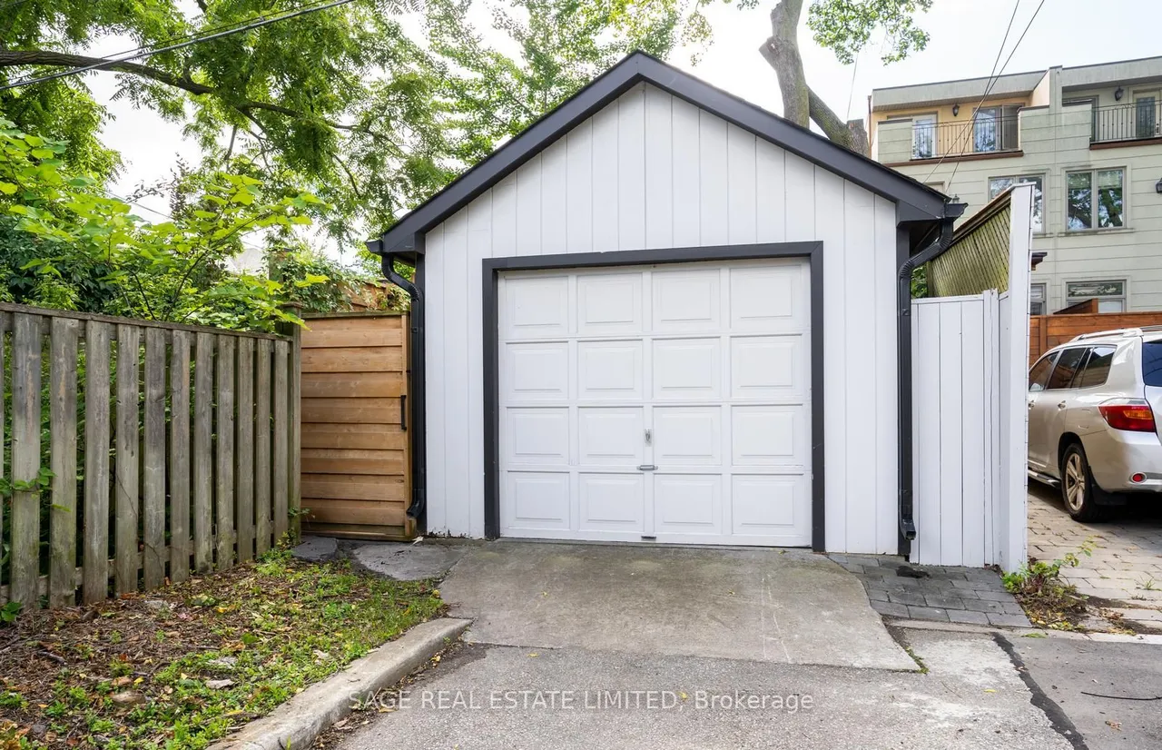 156 Craighurst Avenue — photo 29