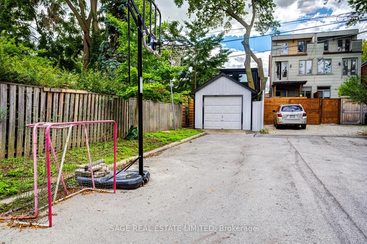 156 Craighurst Avenue — photo 30