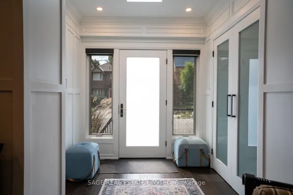 156 Craighurst Avenue — photo 2