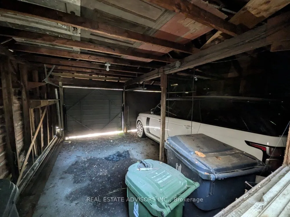 61 Greensides Avenue — photo 22