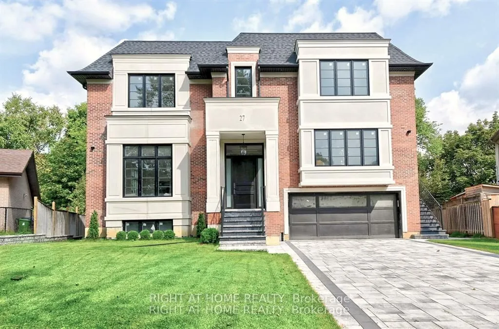 27 Hurlingham Crescent
