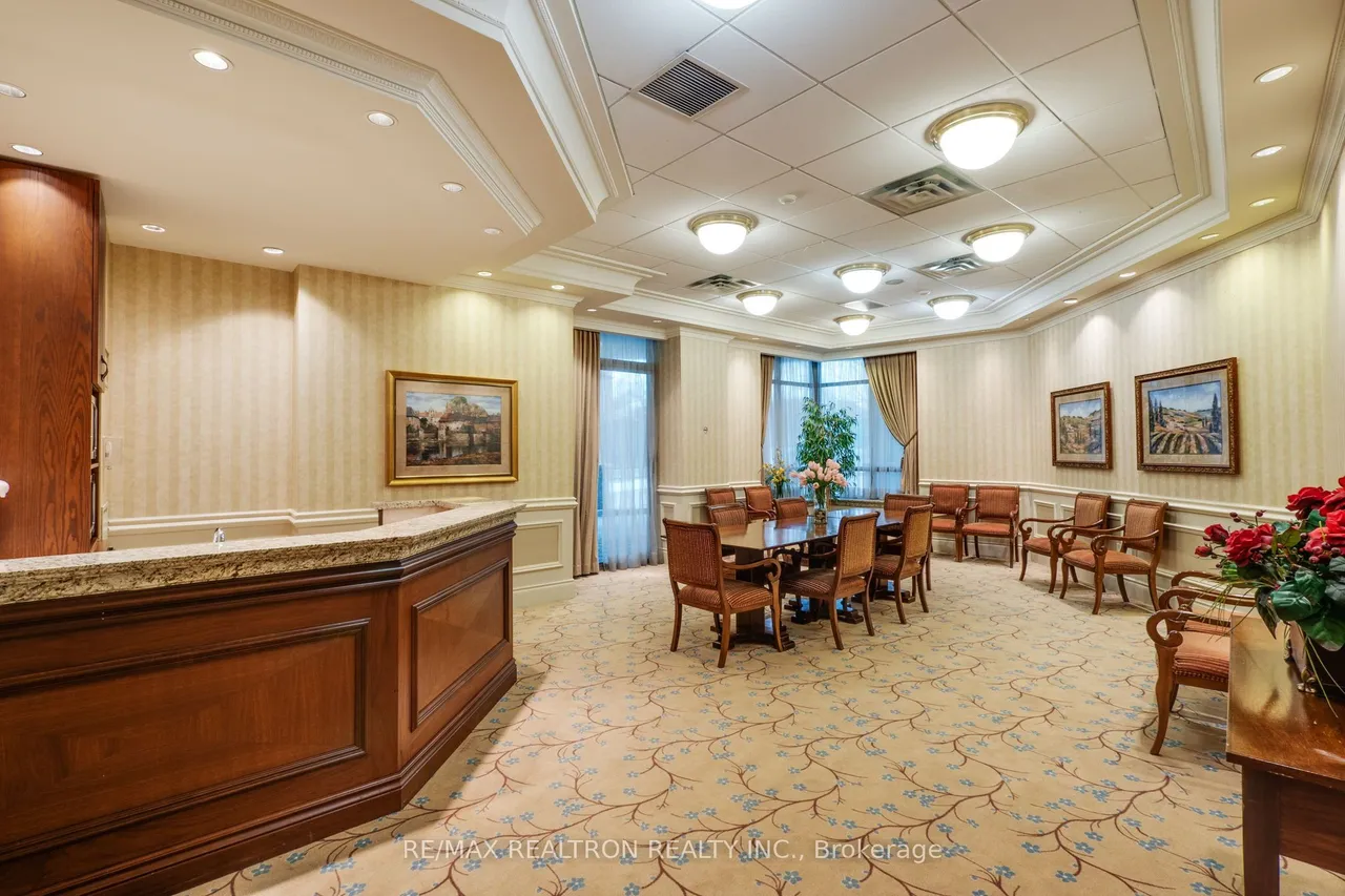 1 Glen Park Avenue — photo 18