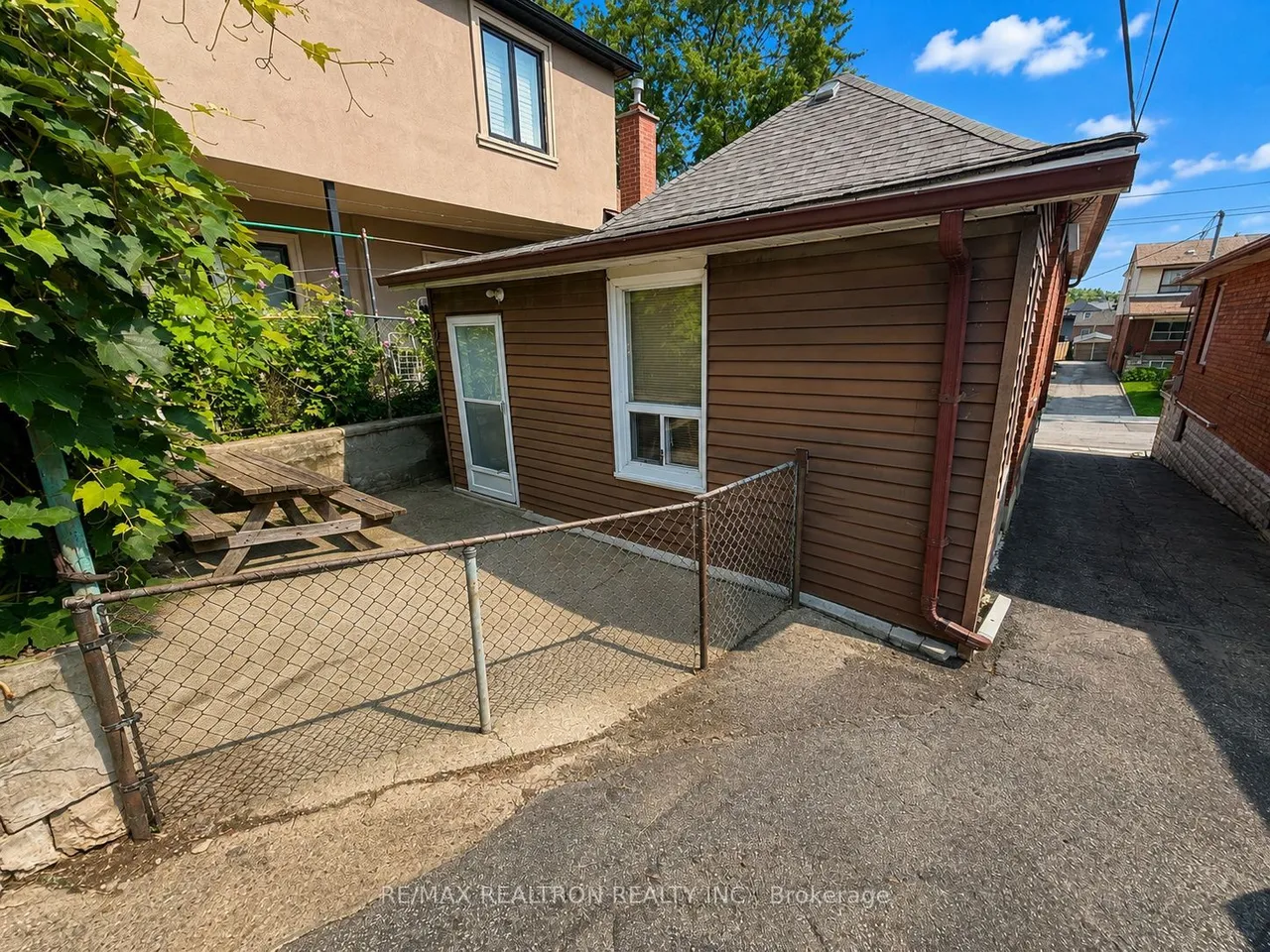442 Northcliffe Boulevard — photo 28