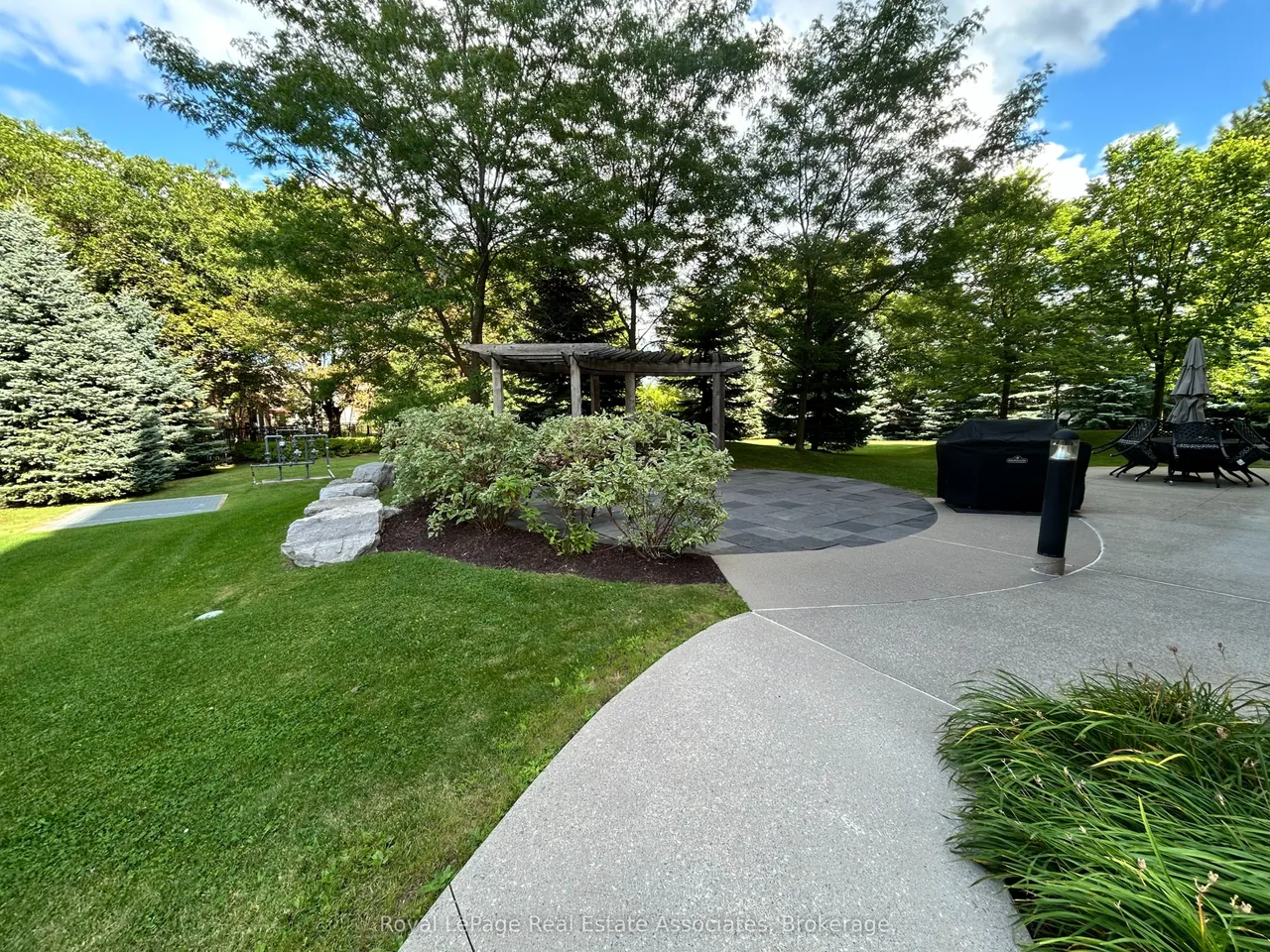 17 Ruddington Drive — photo 20