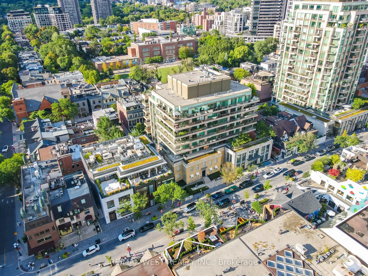 1300 Bay Street — photo 36