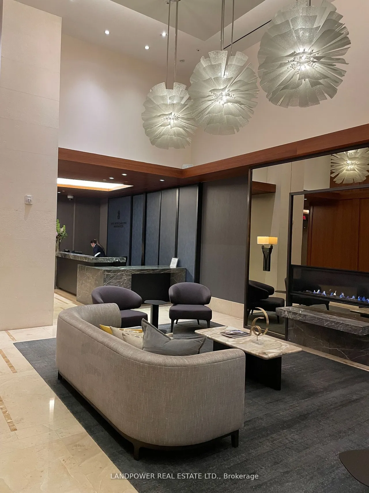 183 Wellington Street — photo 16