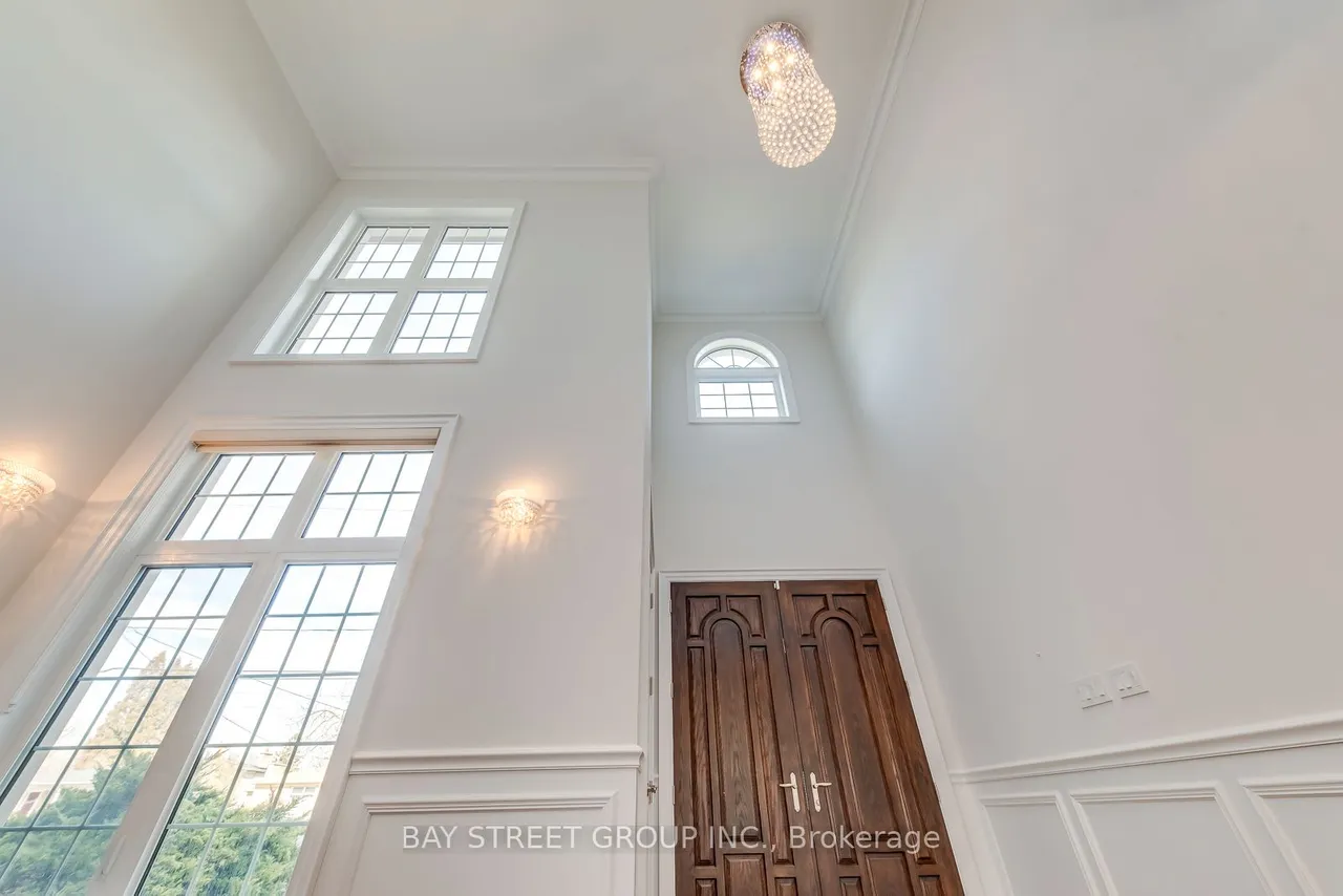 39 Foxwarren Drive — photo 3