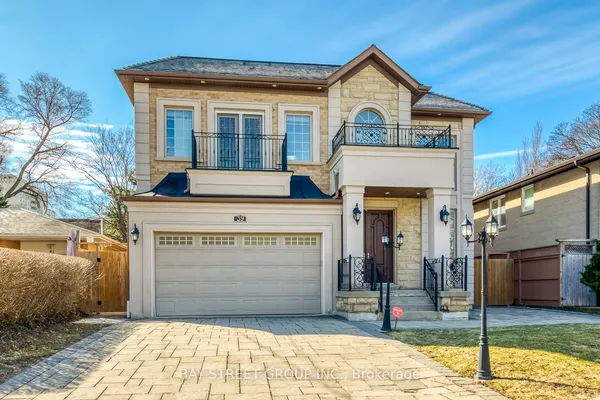 39 Foxwarren Drive