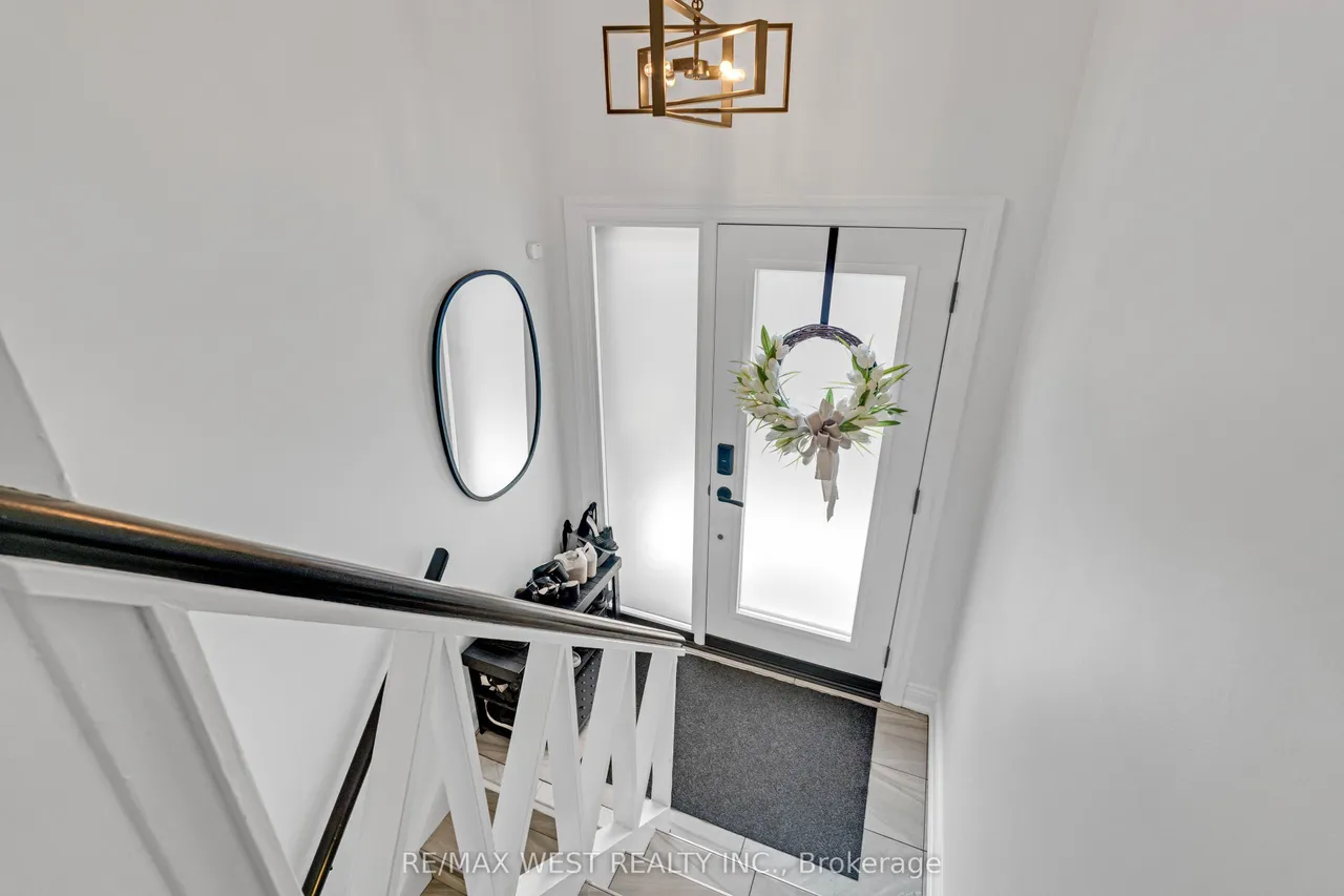177 Searle Avenue — photo 3