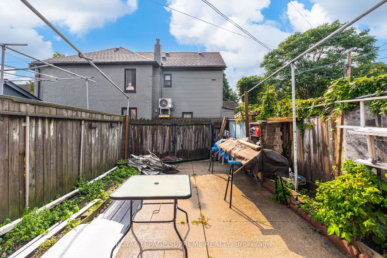 238 Brock Avenue — photo 46