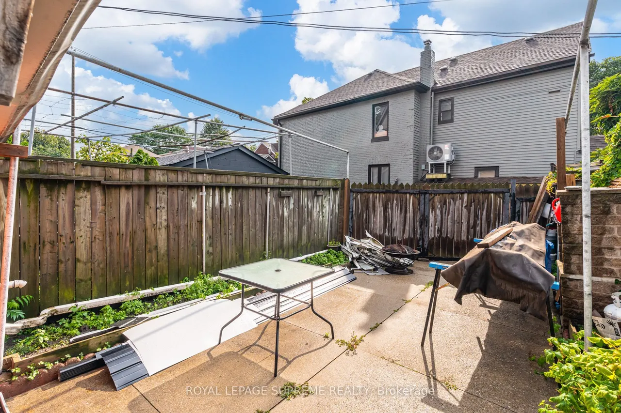 238 Brock Avenue — photo 47