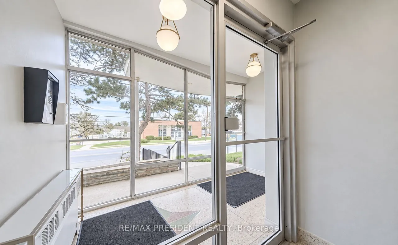 219 Wilson Avenue — photo 10