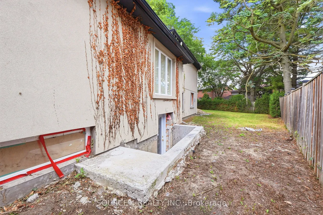290 Newton Drive — photo 14