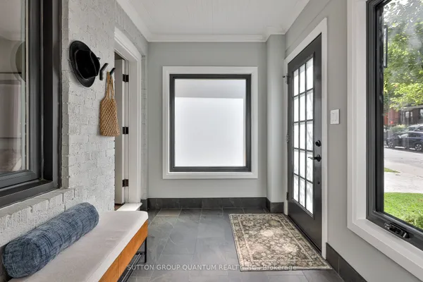 110 Castlefield Avenue — photo 2
