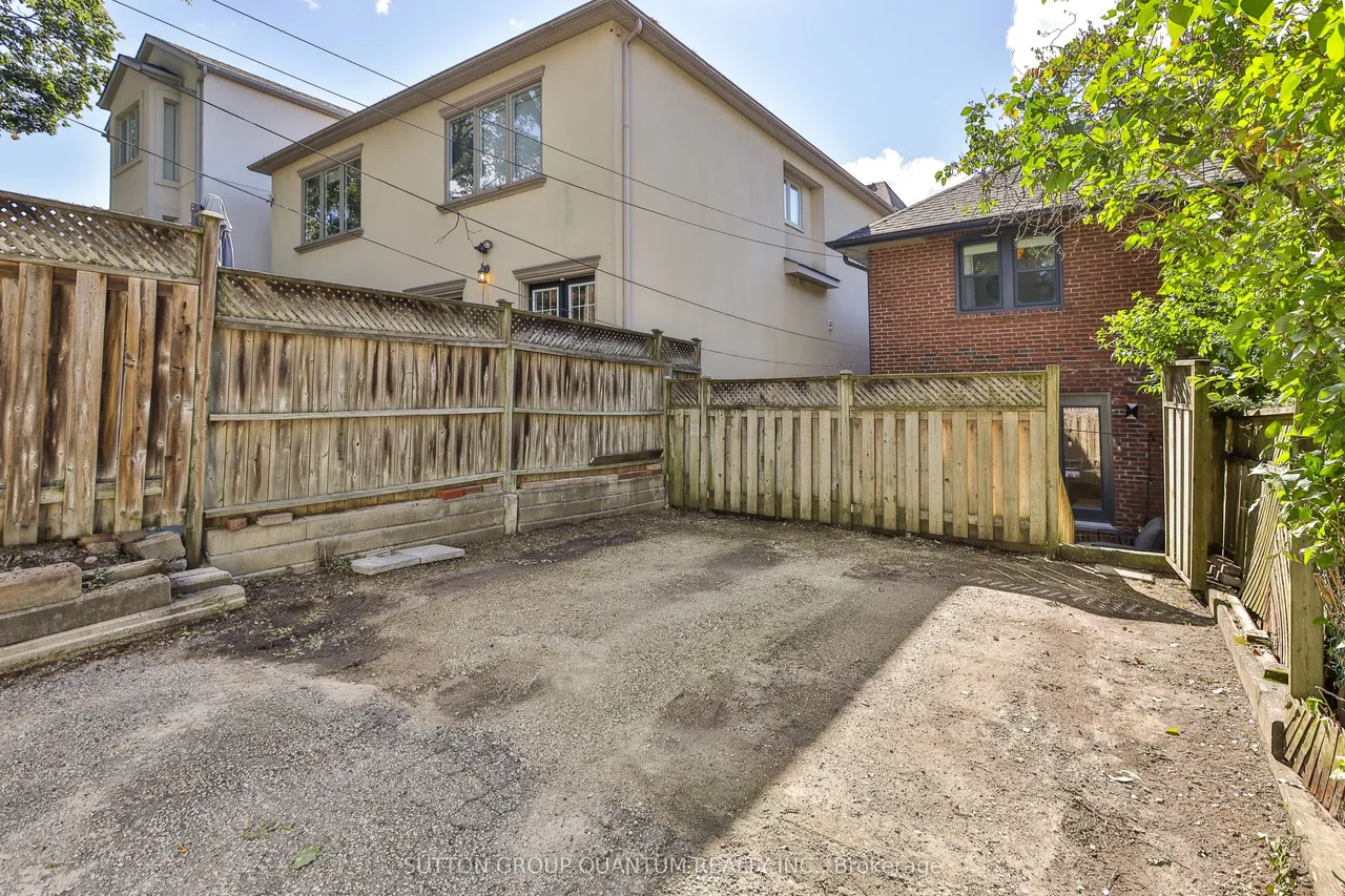 110 Castlefield Avenue — photo 50