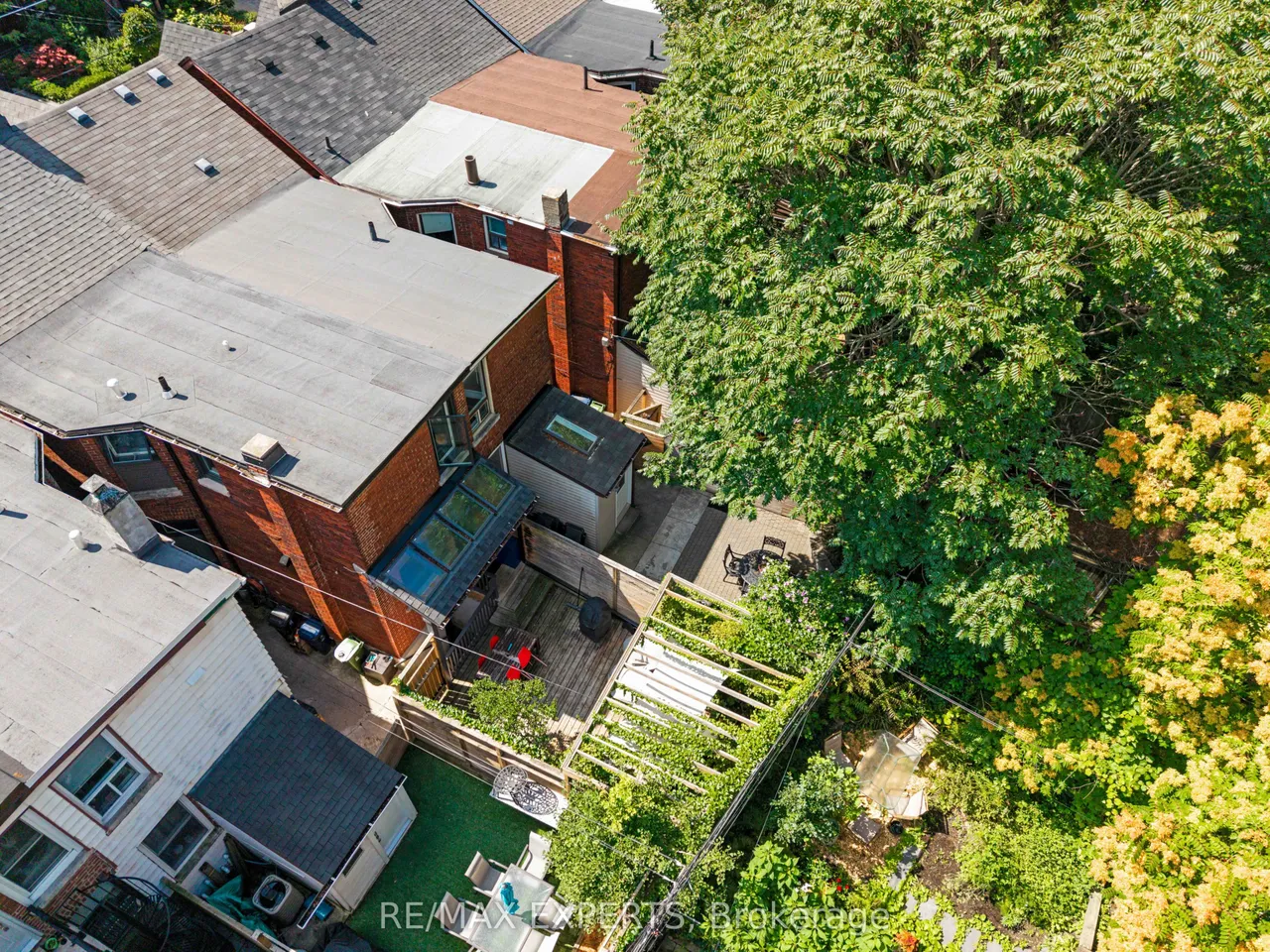 54 Marchmount Road — photo 39