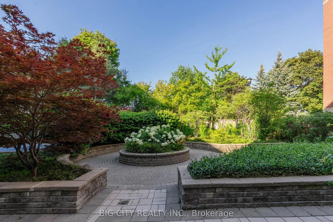 455 Rosewell Avenue — photo 29