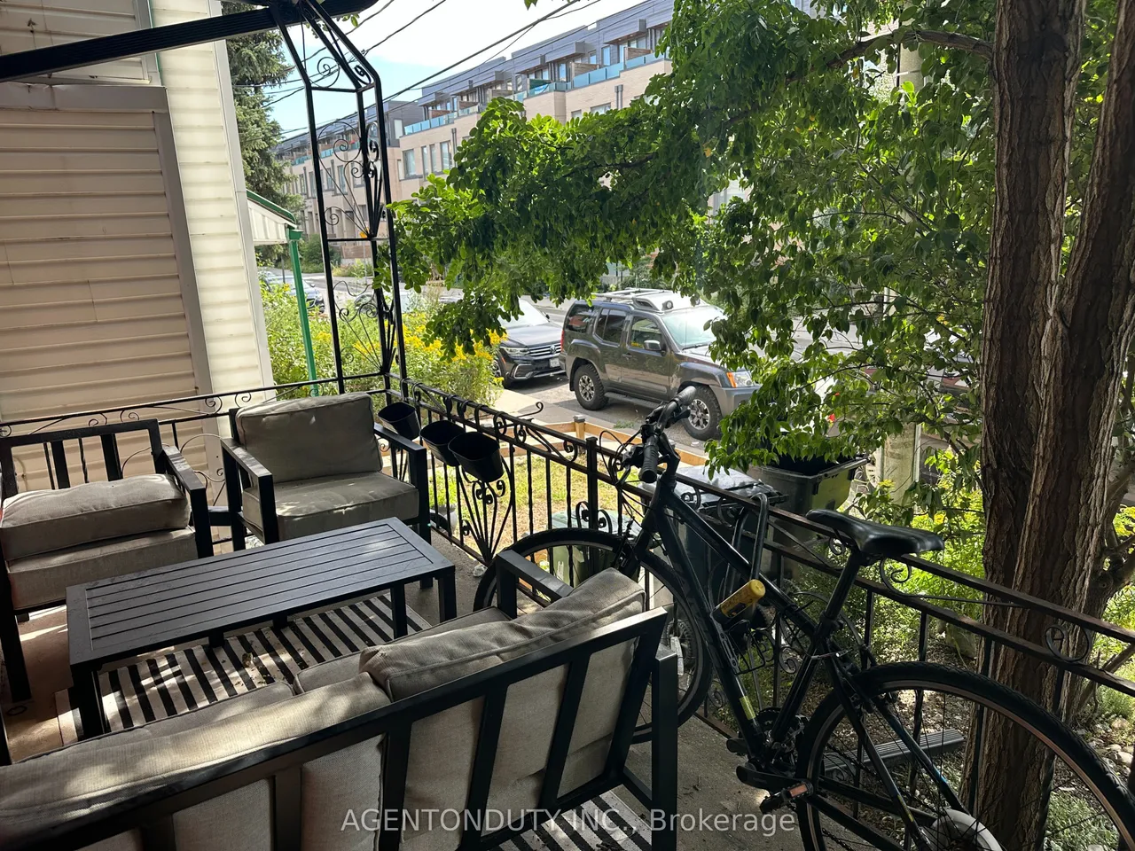 51 Perth Avenue — photo 3