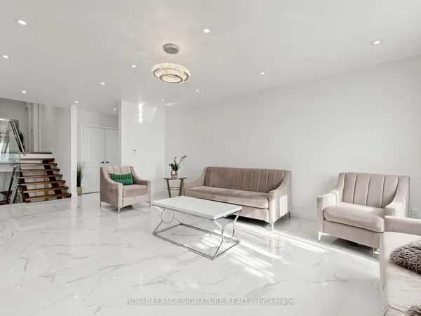 31 Tollerton Avenue — photo 2