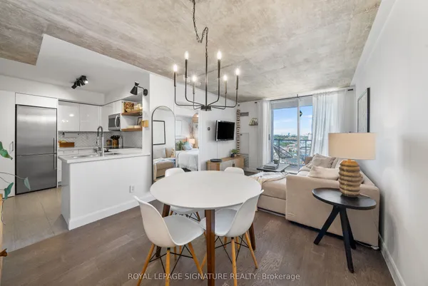 1369 Bloor Street W