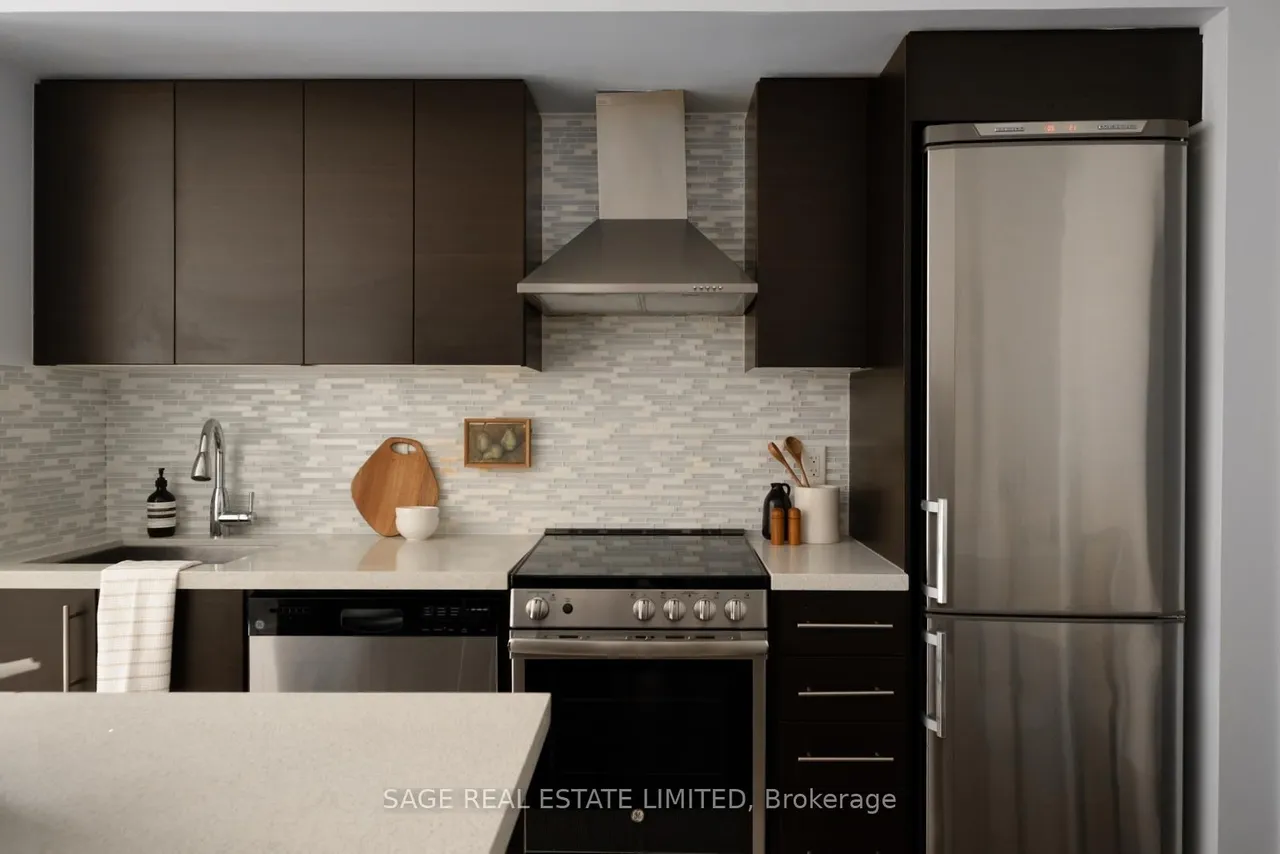 58 Orchard View Boulevard — photo 3