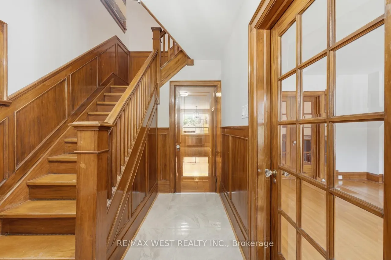 280 Westmount Avenue — photo 3