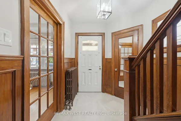 280 Westmount Avenue — photo 2