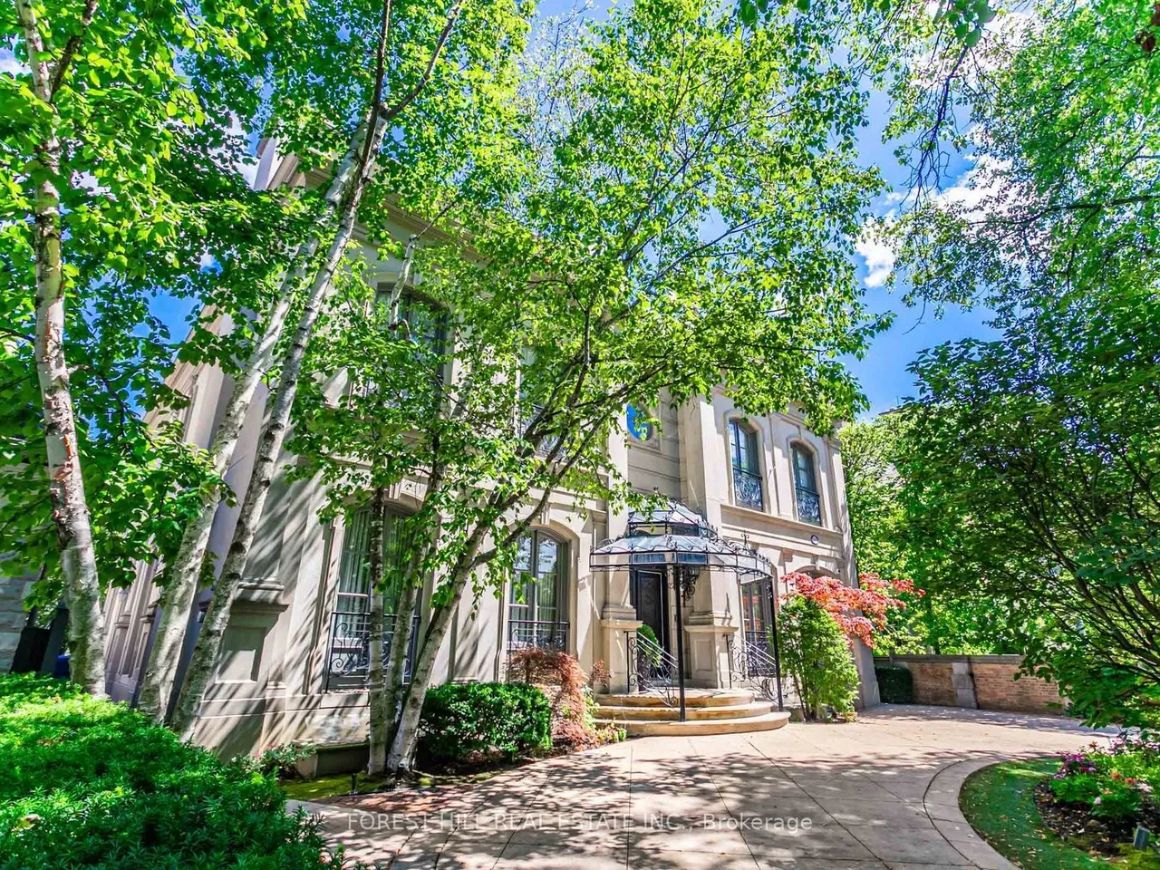 105 Dunvegan Road — photo 3