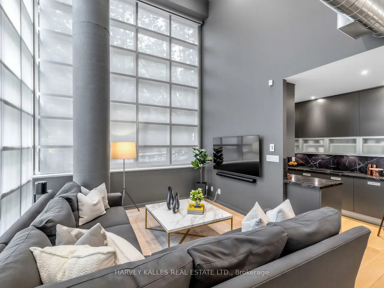 380 Macpherson Avenue — photo 3