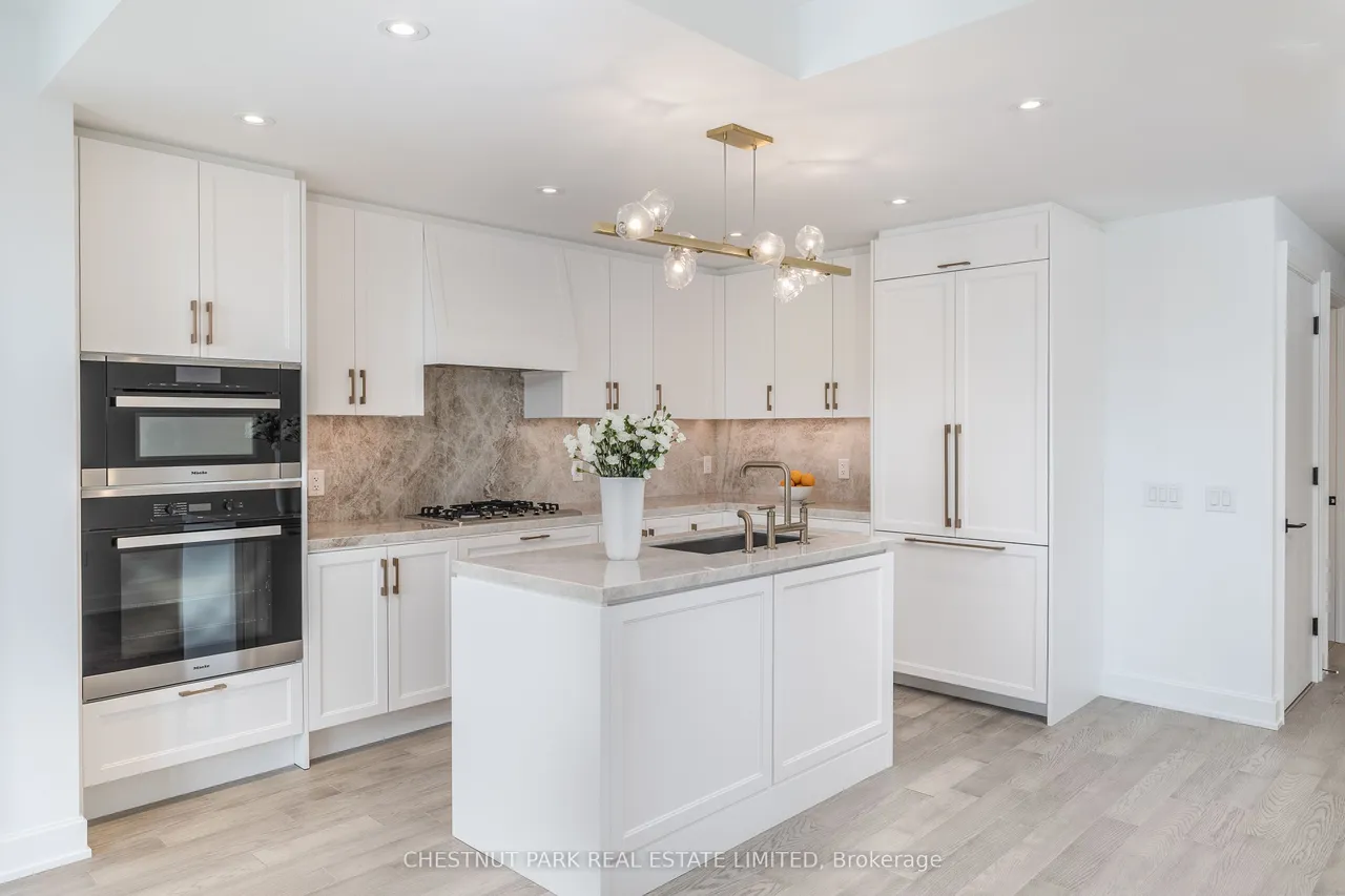 1 Strathgowan Avenue — photo 3