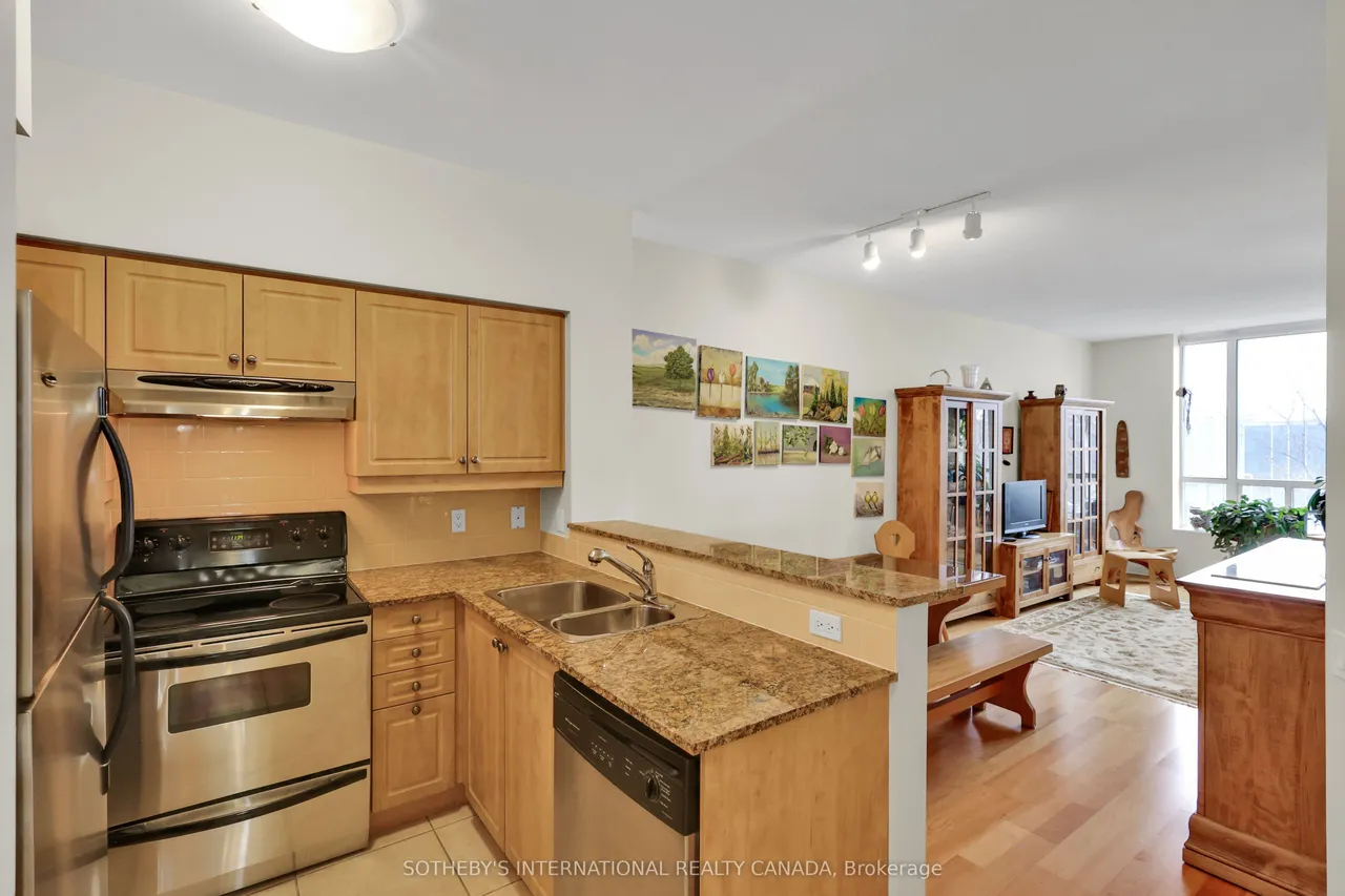 481 Rosewell Avenue — photo 2