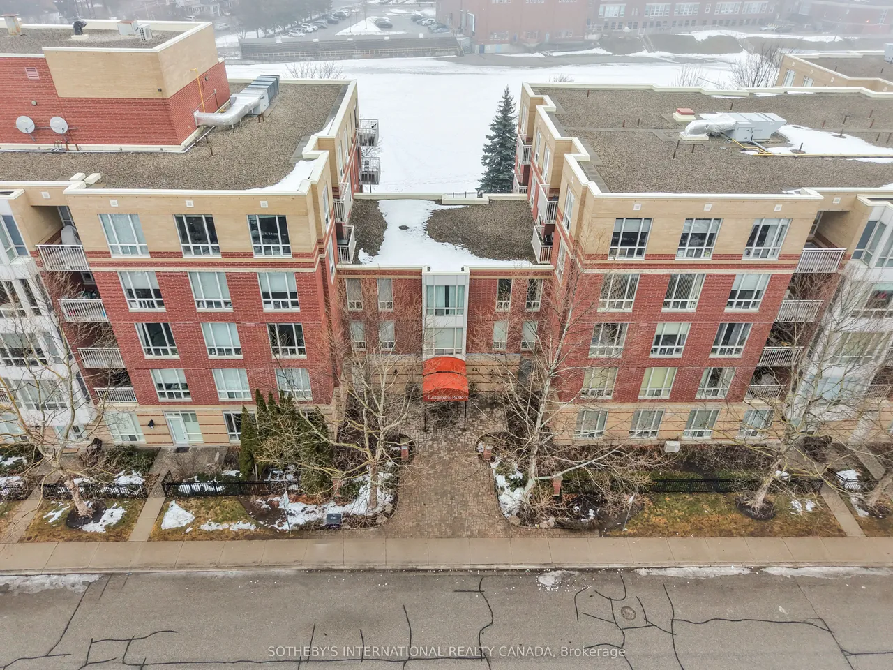 481 Rosewell Avenue — photo 32
