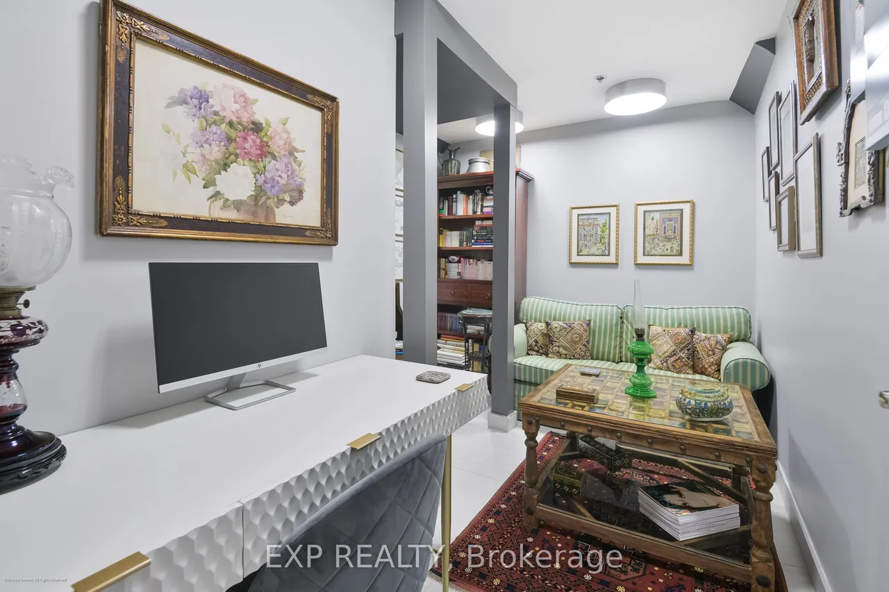 1084 Bay Street — photo 39