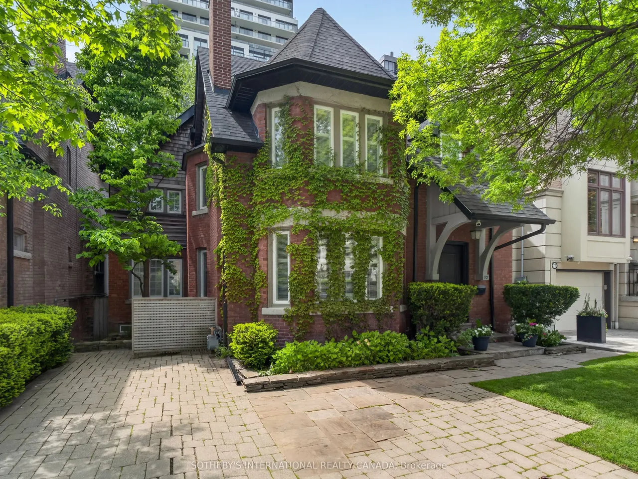 70 Oriole Road