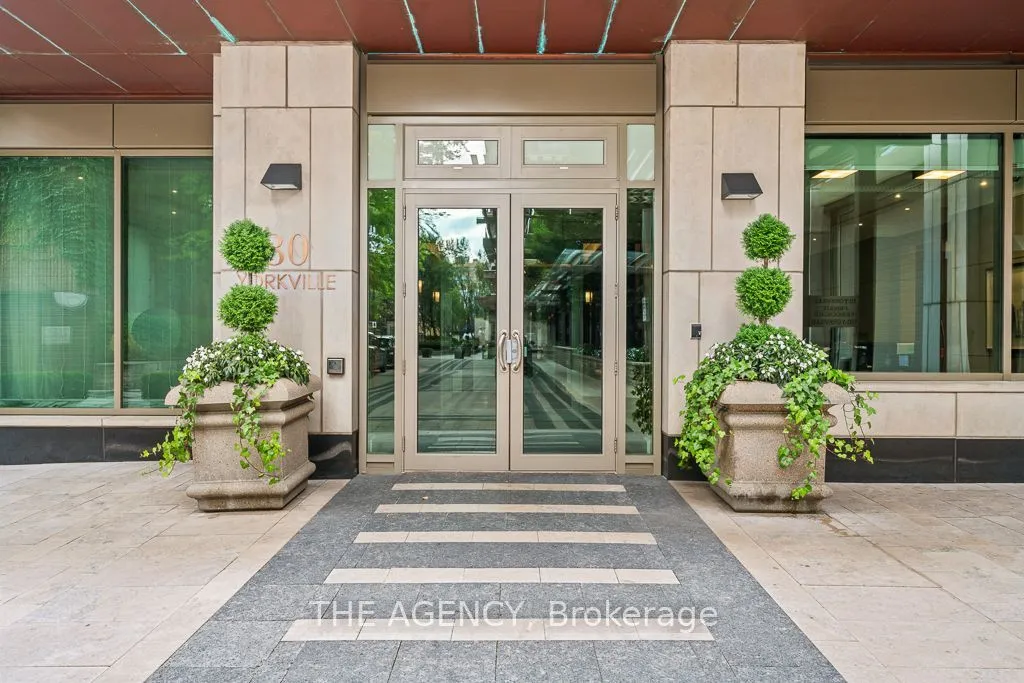80 Yorkville Avenue — photo 2