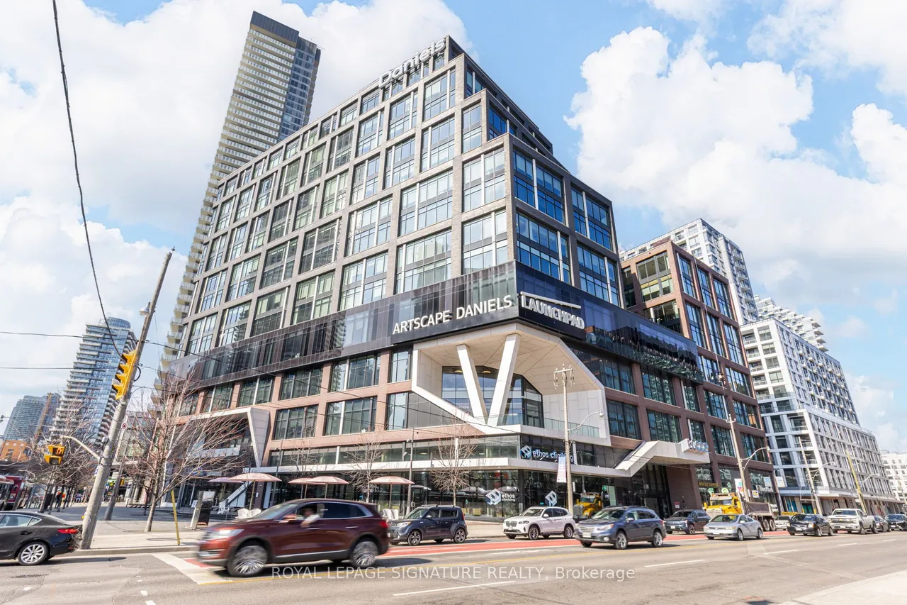 130 Queens Quay E — photo 41